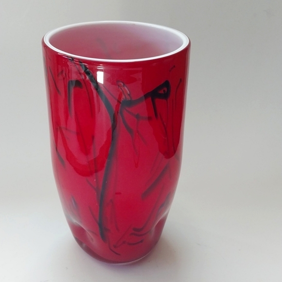 Eastern Art Glass Blown Red & White Cased Vase with Black/Yellow Abstract Design - Picture 3 of 8